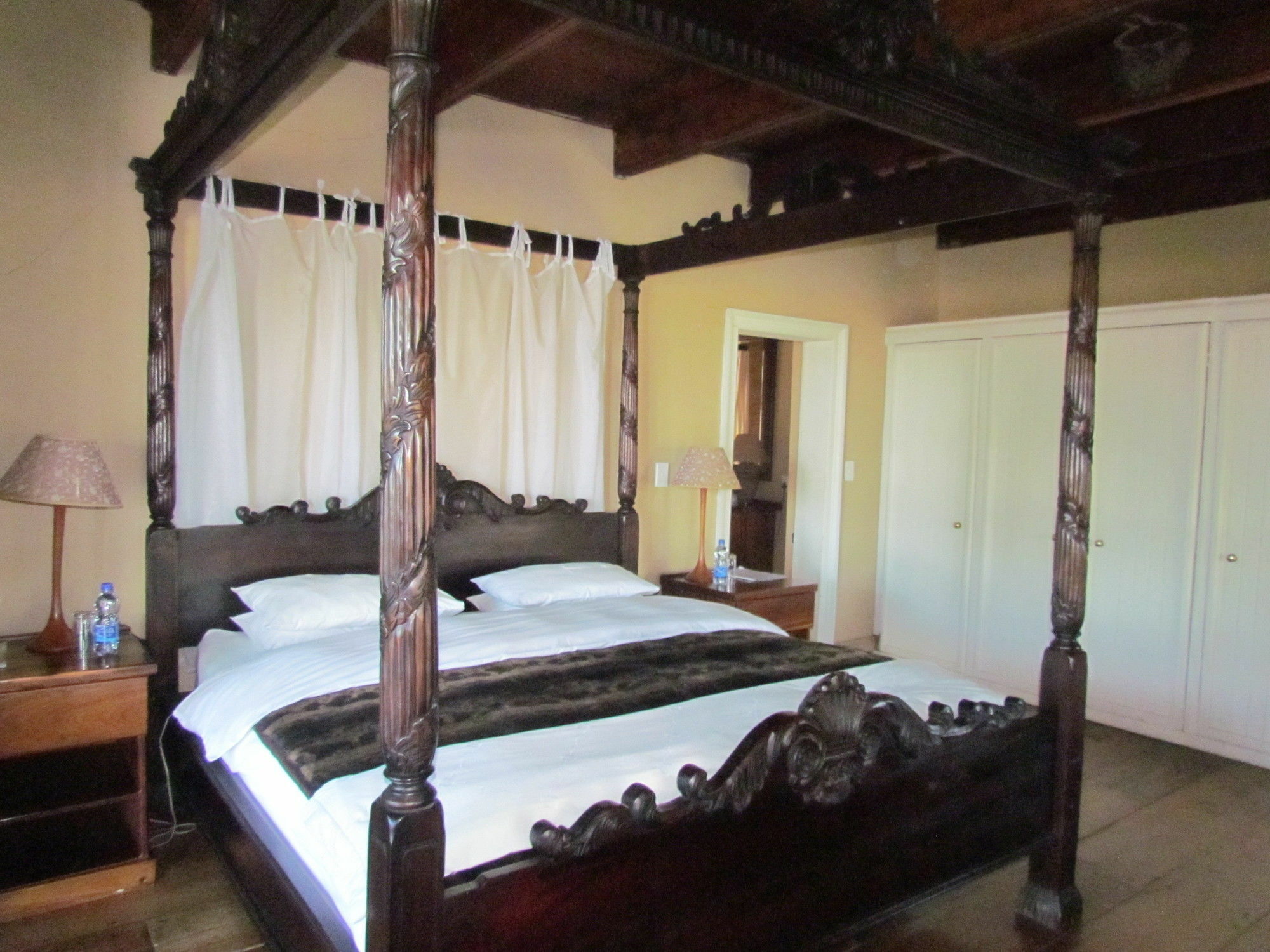 Plettenberg Bay Game Reserve: The Baroness Safari Lodge 外观 照片